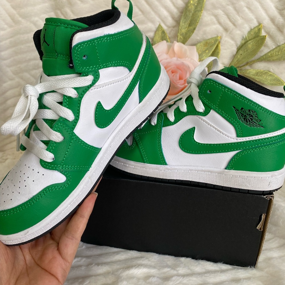 Nike Green and White High-Top Sneakers SIZE 1.5Y - Picture 5 of 9
